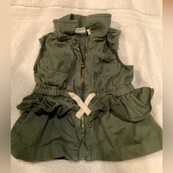 ASPEN KIDS KHAKI GREEN SLEEVELESS ZIP ELASTIC TIE VEST SZ. 24M - Picture 8 of 13